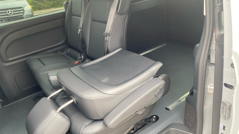 Mercedes-Benz Vito L2 Diesel Rwd 119CDI Select Crew Van 9G-Tronic